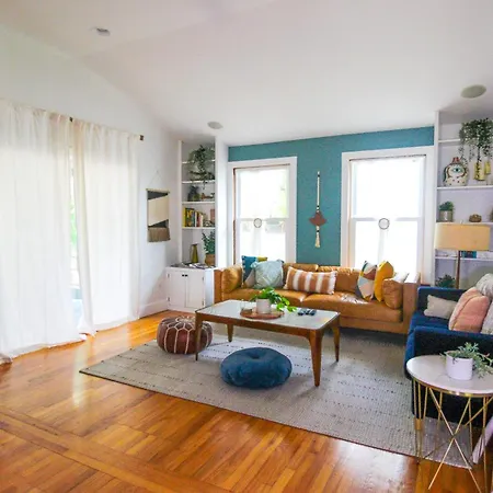Luxurious Bohemian Bungalow In Lincolnville - Mins From Downtown!